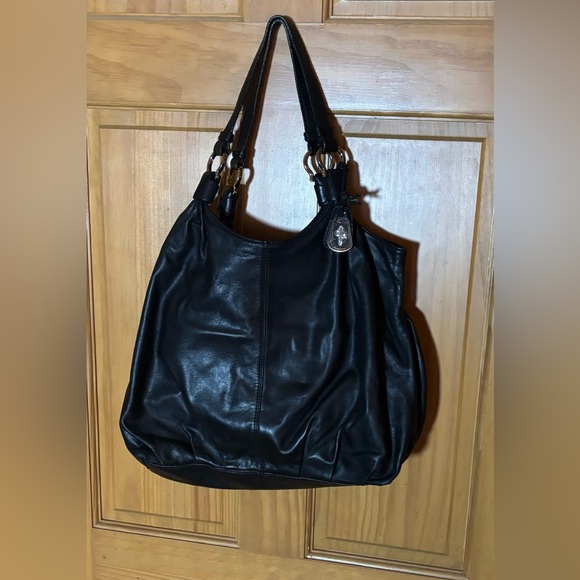 Cole Haan Black Leather Hobo Shoulder Bag w/ Logo Charm Large Slouchy Roomy Soft - Picture 2 of 15
